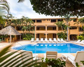 Hotel Margaritas - Mazatlán - Zwembad