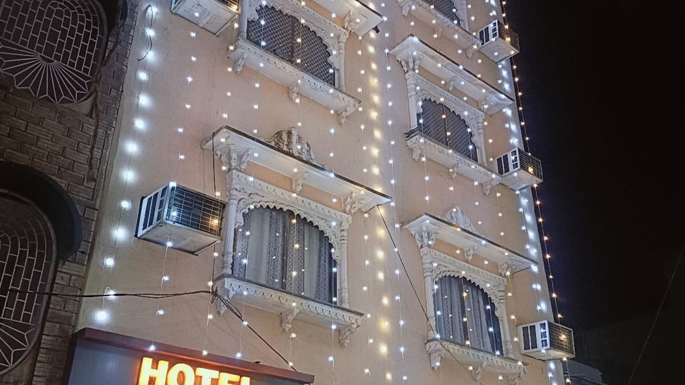 Hotel Gopi Vallabh