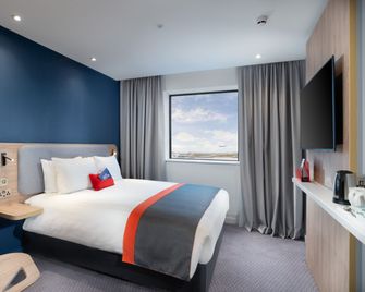 Holiday Inn Express London Heathrow T4 By IHG - Hounslow - חדר שינה
