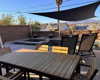 The Perch Downtown - Lake Havasu City - Patio