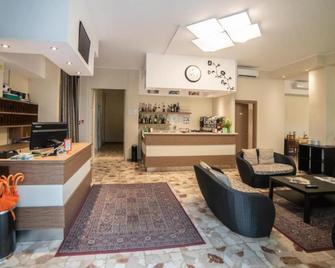 Hotel Sayonara - Milano Marittima - Front desk