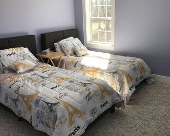Newly renovated mountain view close to skiing and horse show - Dorset - Bedroom