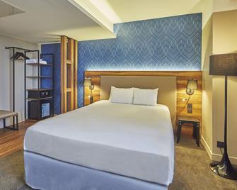 L'Elysée Val d'Europe - Serris - Bedroom