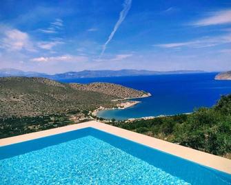 Villa Kefali - Kavousi - Piscina