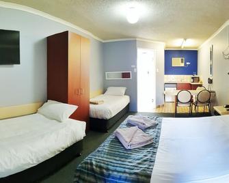 Rockhampton Court Motor Inn - Rockhampton - Bedroom