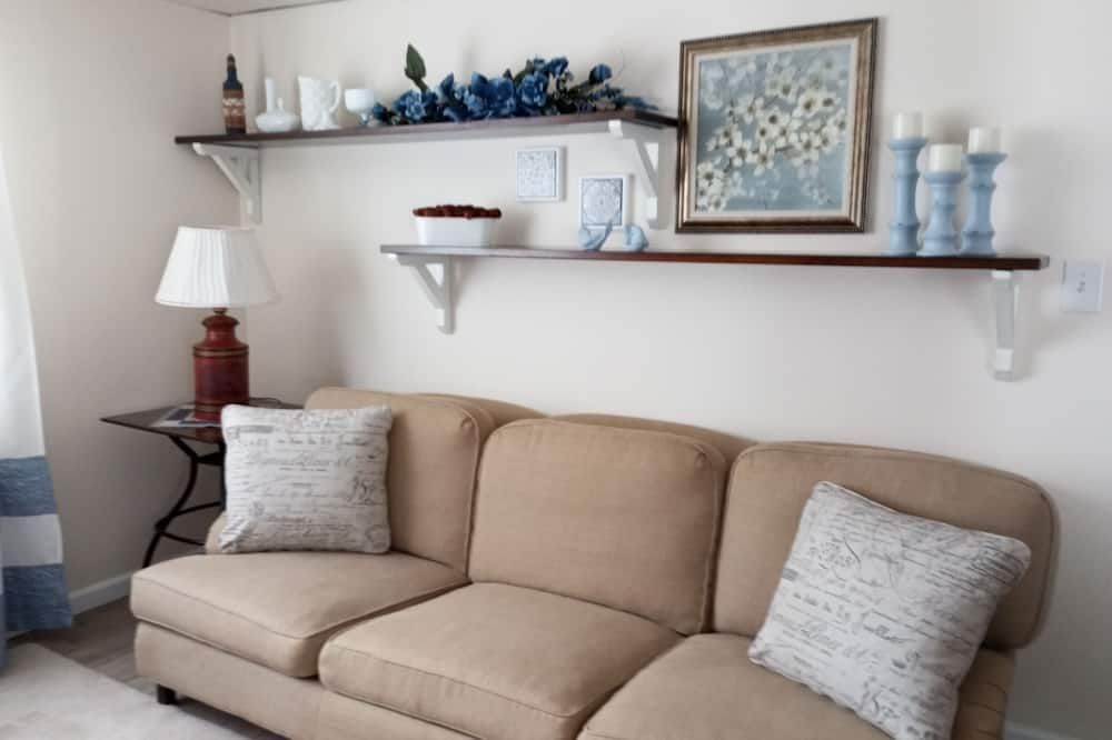 Newly renovated entire guest suite in Orange County. - Orange - Sala de estar