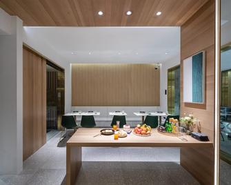Guilin Bonjour Boutique Hotel- Free pick up service over 3 nights - Guilin - Accueil