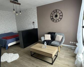 Studio Cosy Elancourt, Les terrasses d'Héricé - Élancourt - Salon