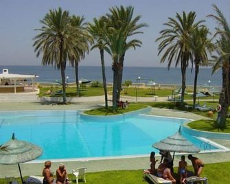 Hotel Les Palmiers - Monastir - Pool