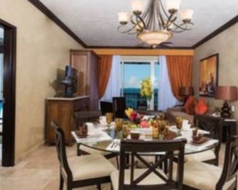 Villa Del Palmar - Cancun - One Bedroom Suite - Other Size Suite Also Available - איסלה מוחרס - חדר אוכל