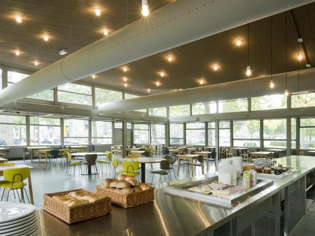 Wow Amsterdam Hostel