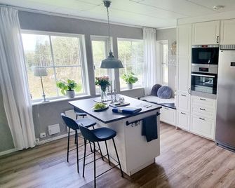 Family Friendly Villa With Sauna in The - Borås