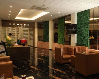 Sky suites by Monarch - Navi Mumbai - Salónek