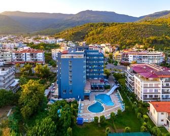 Green Gold Hotel - Güzelçamli - Edificio