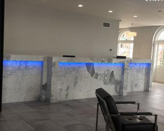 Midtown Hotel New Orleans - New Orleans - Front desk