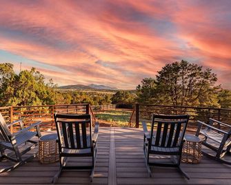 Aframe Grand Canyon - Views - Location - Modern - Williams - Balcony