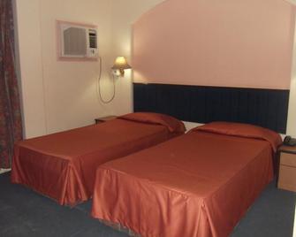 Hotel Bluehill - Bhavnagar - Bedroom