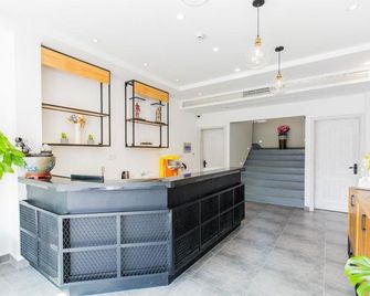 Mishe Shijian Boutique Hostel - Xangai - Receção