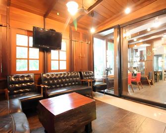 OYO 564 Nature Boutique Hotel - Bangkok - Lounge