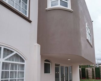 Asher Hospedaje y Turismo - Riobamba - Gebäude