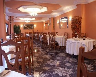 Hotel Montparnasse - Orán - Restaurante