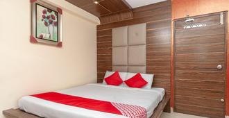 Hotel 7 Hills Inn - Tirupati - Bedroom
