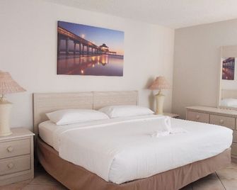 Lovers Key Beach Club by Check In Vacation Rentals - Estero - Slaapkamer