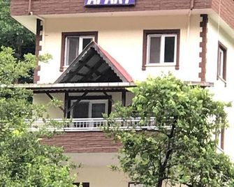 Su Apart - Çamlihemşin - Building