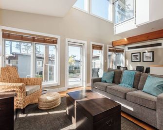 Cox Bay Beach Resort - Tofino - Stue