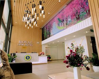 Royal Hpm Hotel - Nha Trang - Receptionist
