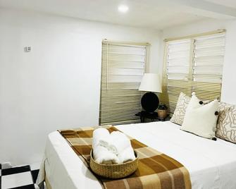 Janer House - San Juan - Bedroom
