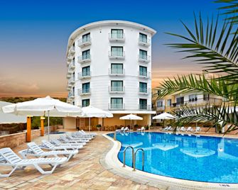 Ayvalik Cinar Hotel - Sarimşakli - Pool