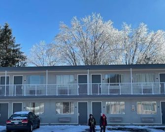 Lake Logan Inn Capital O Ohio - Logan - Gebouw