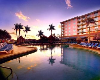 Condo On The Beach! Singer Island | Beachfront Location - West Palm Beach - Pool