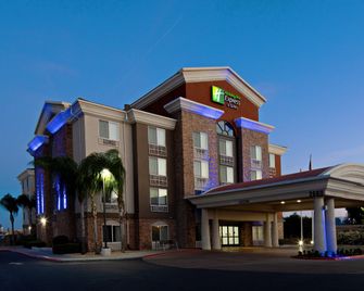 Holiday Inn Express & Suites Fresno South By IHG - Fresno - Gebäude