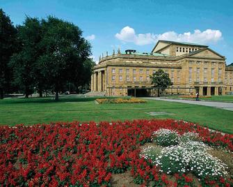 Ibis Stuttgart Centrum - Stuttgart - Gebäude