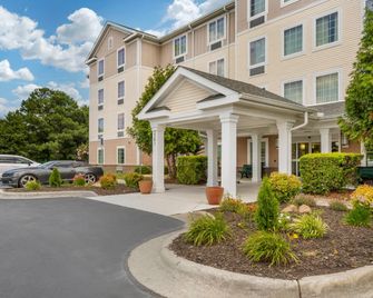 MainStay Suites Jacksonville near Camp Lejeune - Jacksonville - Building