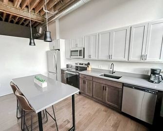 Sleepover | Stylish 1bd/1ba Loft - Newton - Newton - Keuken