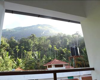 Green Shades - Munnar - Balcony