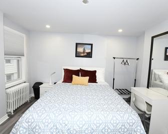 Serene Niagara Inn - Niagara Falls - Quarto
