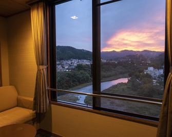 Kamenoi Hotel Ome - Ōme - Balcony
