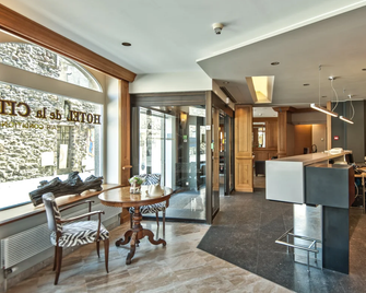 Appartements de la Cité - Saint-Malo - Saint-Malo - Front desk