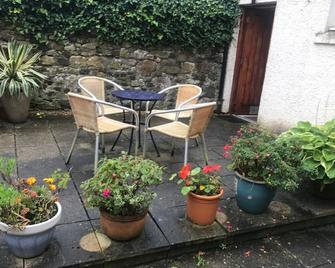 Nelson Seaside Apartment - Largs - Patio