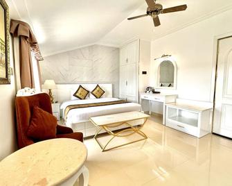 Tulip Hotel 3 - Dalat - Slaapkamer