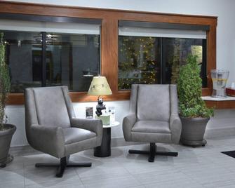 Brookstone Lodge near Biltmore Village, an Ascend Collection Hotel - Asheville - Lobby