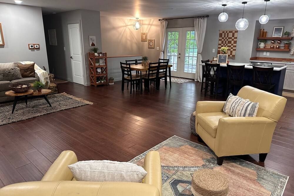 Luxury Lakefront Escape at Lake Keomah near Oskaloosa Iowa.