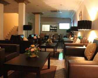 Hotel Imperio - ביסאו - טרקלין