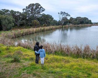 The Little Grove Retreat by Tiny Away - West Wyalong