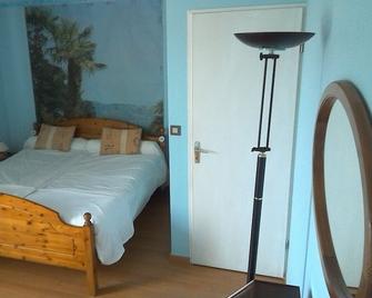 Bed and Breakfast in Eco House - Poissy - Chambre