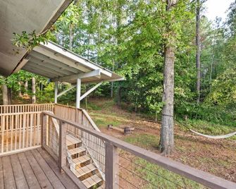 Lake Cabin, 10 minutes from Callaway Gardens - Valley - Balcony